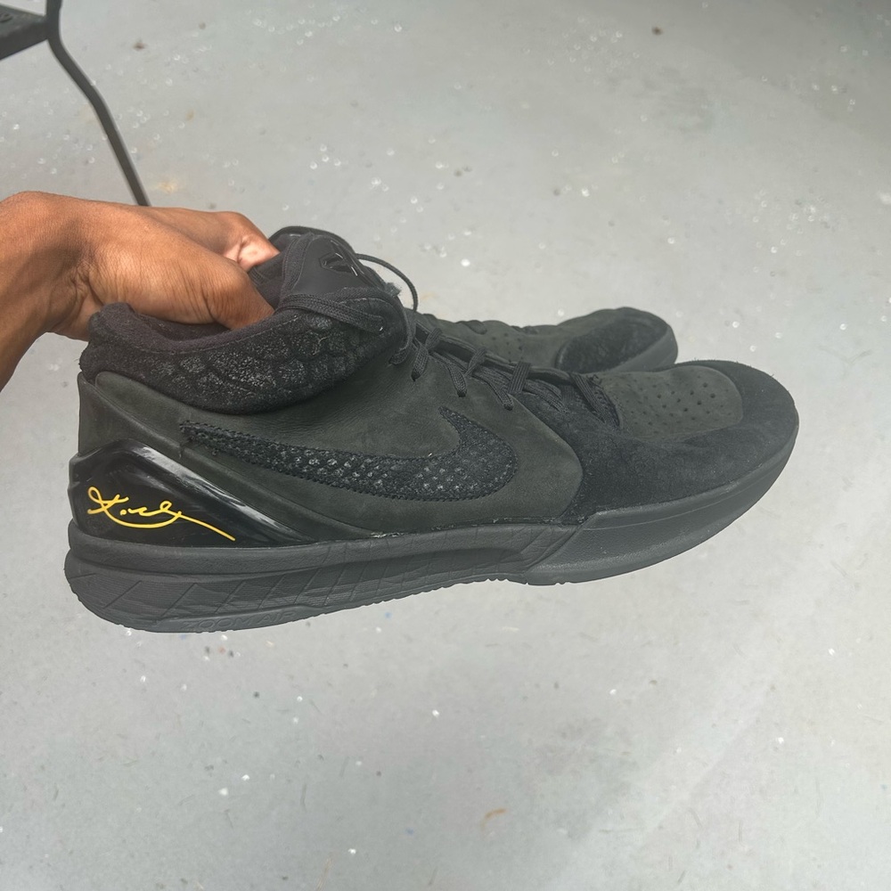 Nike Zoom Kobe 4 Protro “Gift of Mamba”